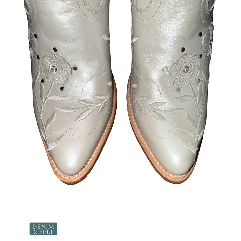 NEW Ariat Romance Pearly White Floral Rhinestone Western Cowboy Boots 7.5 Bridal - Picture 13 of 16